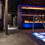 Daniela 4*