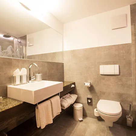 Daniela 4* Церматт