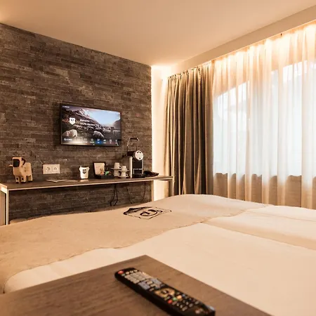 Ξενοδοχείο Daniela 4*